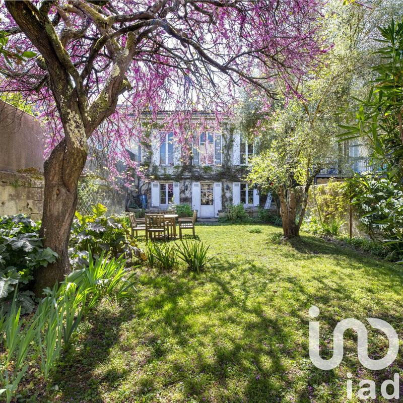 Maison - 200 m² - 8 pièces