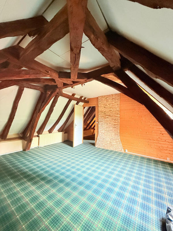 Maison - 280 m² - 12 pièces