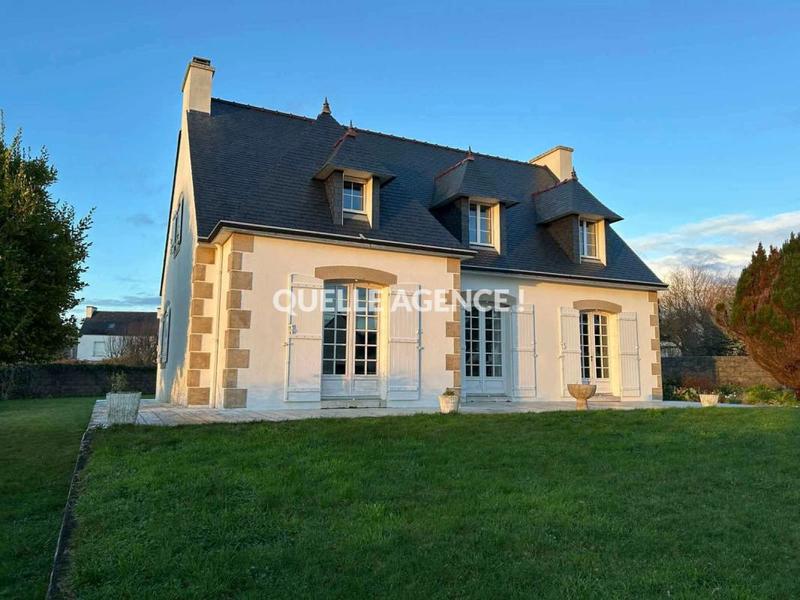 Maison - 141 m² - 8 pièces