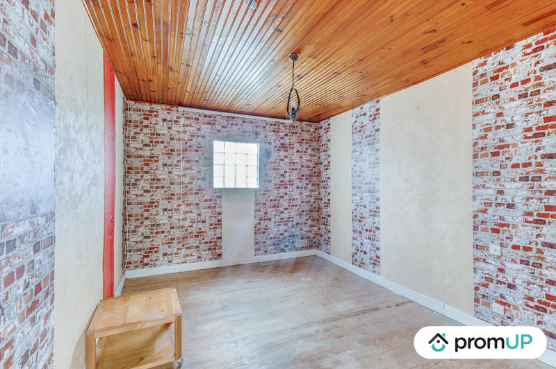 Maison - 225 m² - 1 pièce