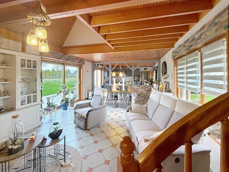 Maison - 218 m² - 8 pièces