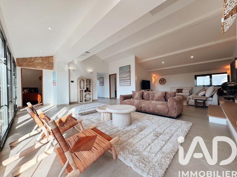 Maison de maîtres - 207 m² - 7 pièces