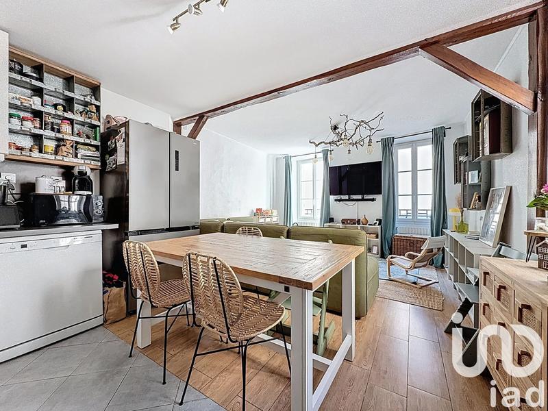 Maison - 90 m² - 4 pièces