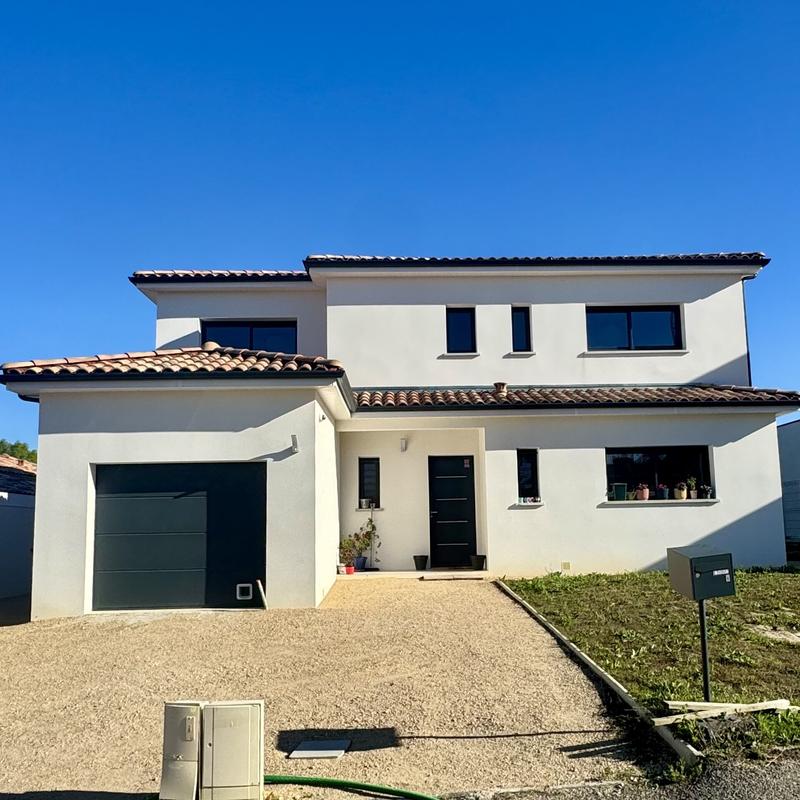 Maison - 140 m² - 5 pièces