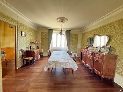 Maison - 149 m² - 7 pièces