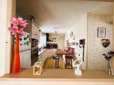 Maison traditionnelle - 98 m² - 7 pièces