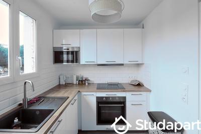 Chambre - 11 m² - 1 pièce