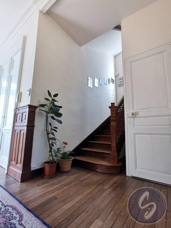 Maison - 177 m² - 8 pièces