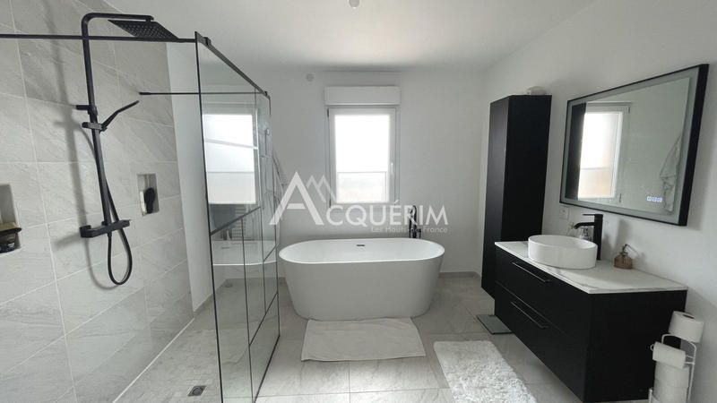 Maison - 114 m² - 4 pièces