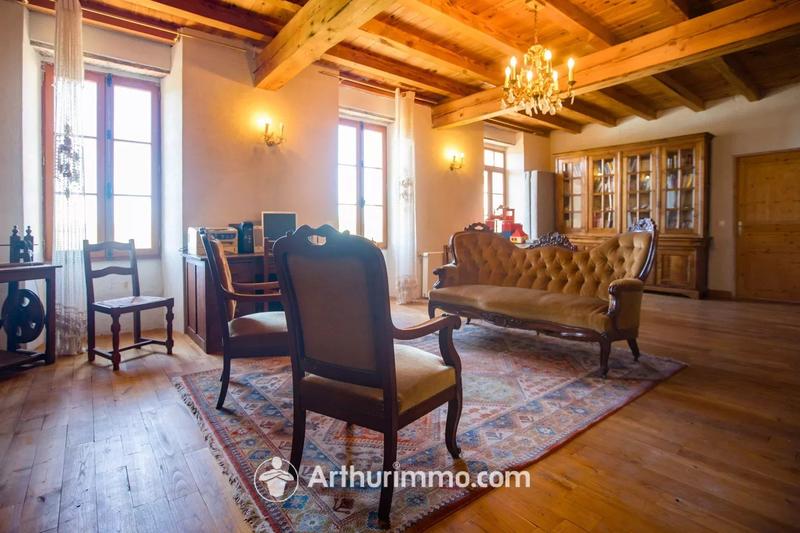 Maison - 557 m² - 20 pièces