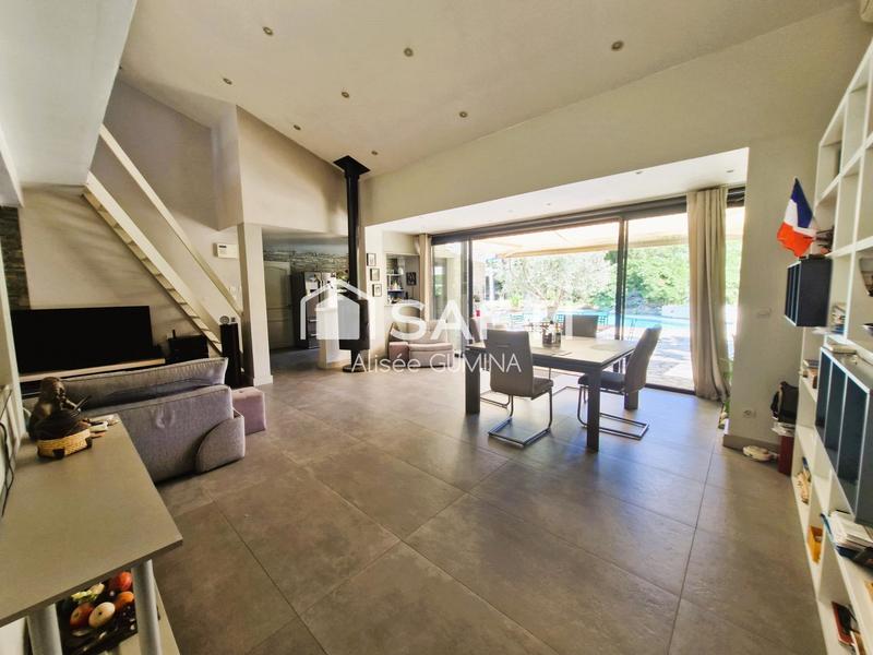 Villa - 207 m² - 7 pièces