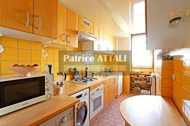 Appartement - 177 m² - 7 pièces