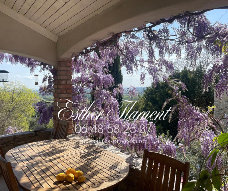 Demeure - 268 m² - 10 pièces