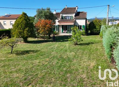 Maison - 133 m² - 8 pièces