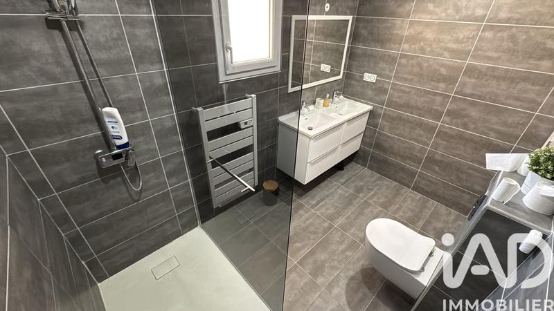 Maison - 137 m² - 6 pièces