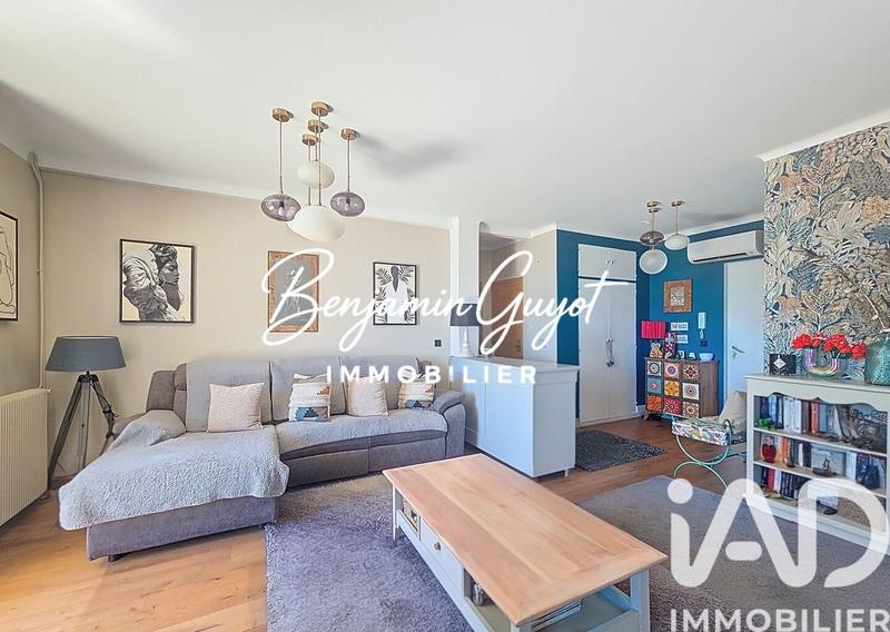 Appartement - 99 m² - 3 pièces