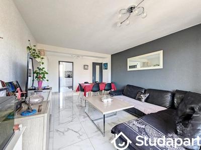 Chambre - 9 m² - 1 pièce