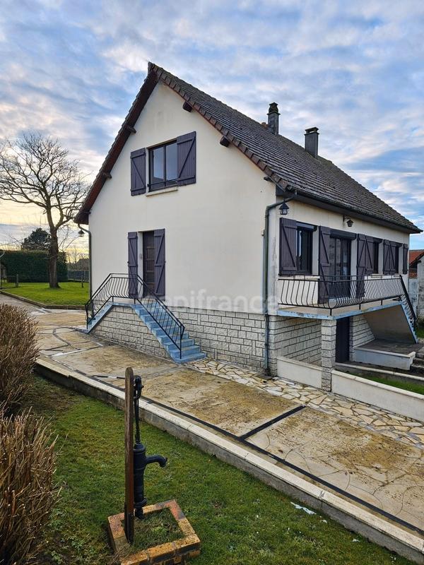 Maison - 102 m² - 5 pièces