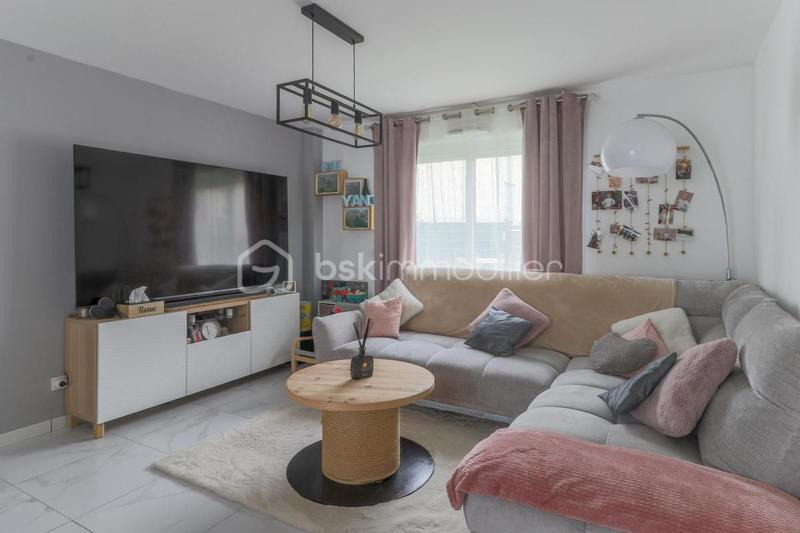 Maison - 94 m² - 5 pièces