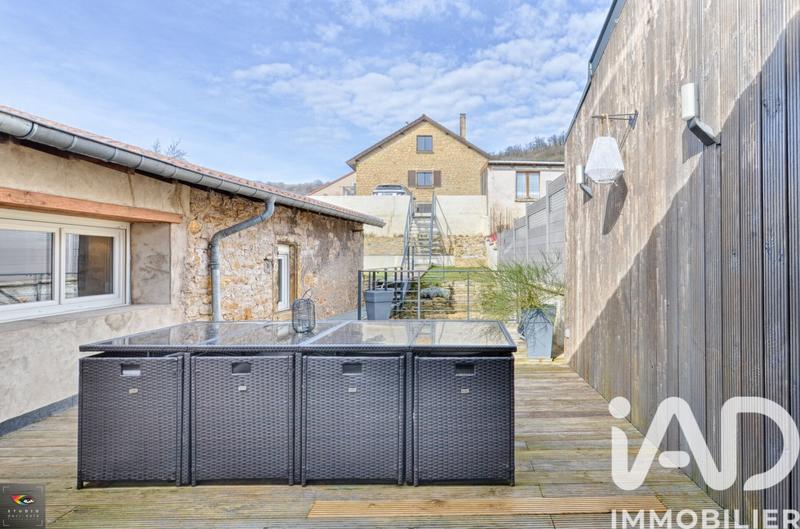 Maison - 210 m² - 7 pièces