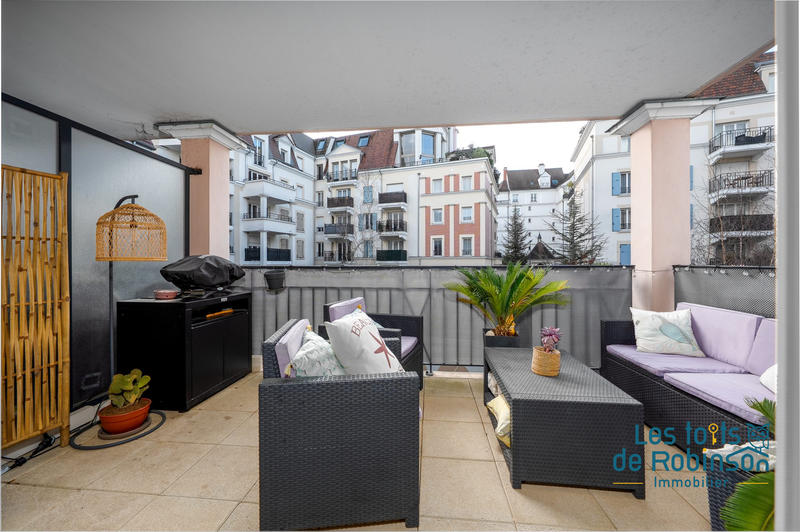 Appartement - 96 m² - 5 pièces