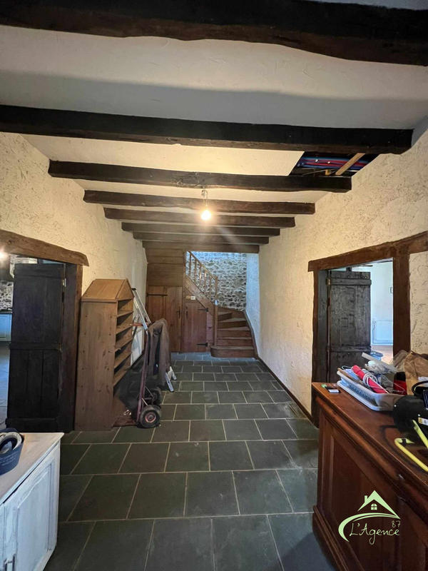 Maison traditionnelle - 187 m² - 6 pièces