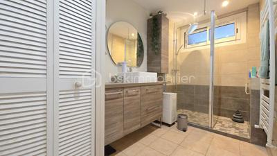 Appartement - 102 m² - 4 pièces