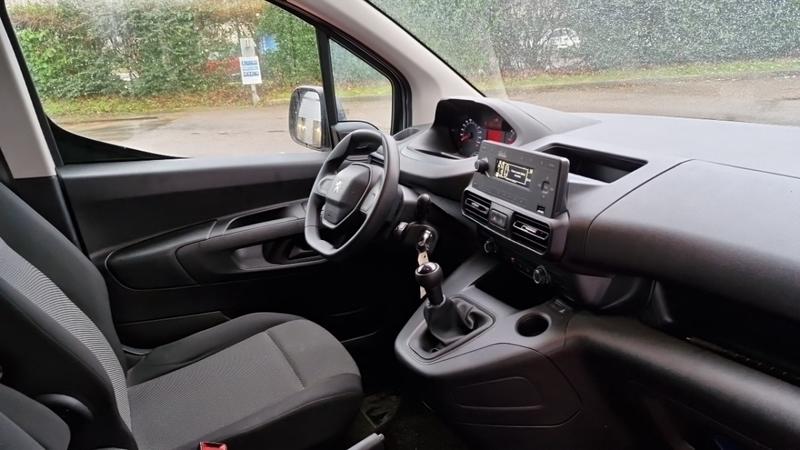 Peugeot Partner Fourgon Standard 1000 Kg Bluehdi 100 Ss Bvm5 Pro