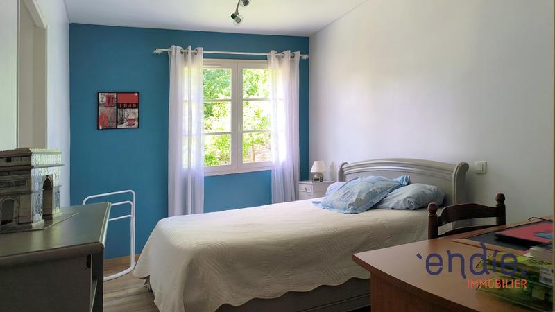 Maison - 249 m² - 8 pièces