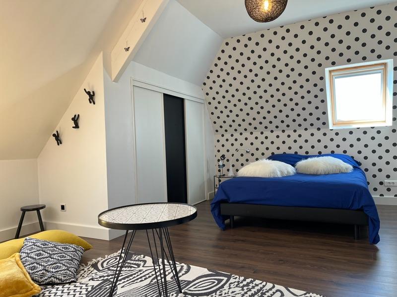 Maison - 240 m² - 8 pièces