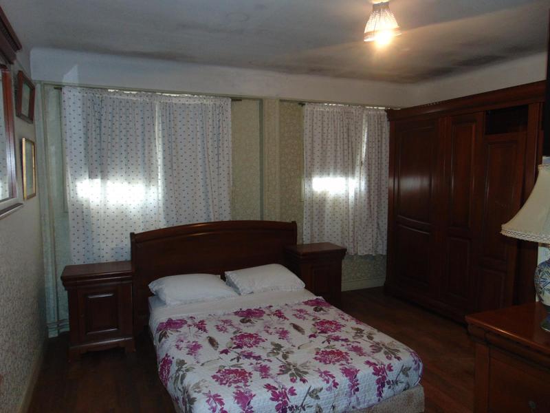 Maison - 320 m² - 13 pièces