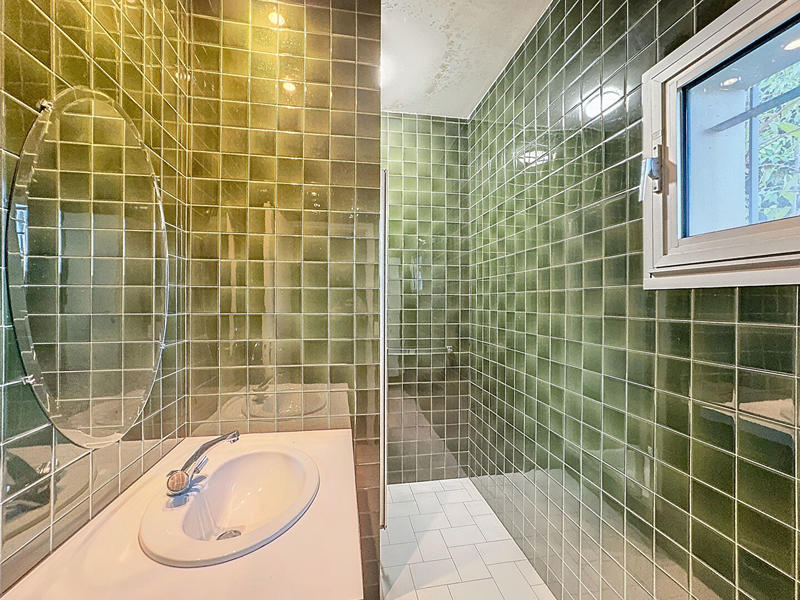 Maison - 180 m² - 8 pièces