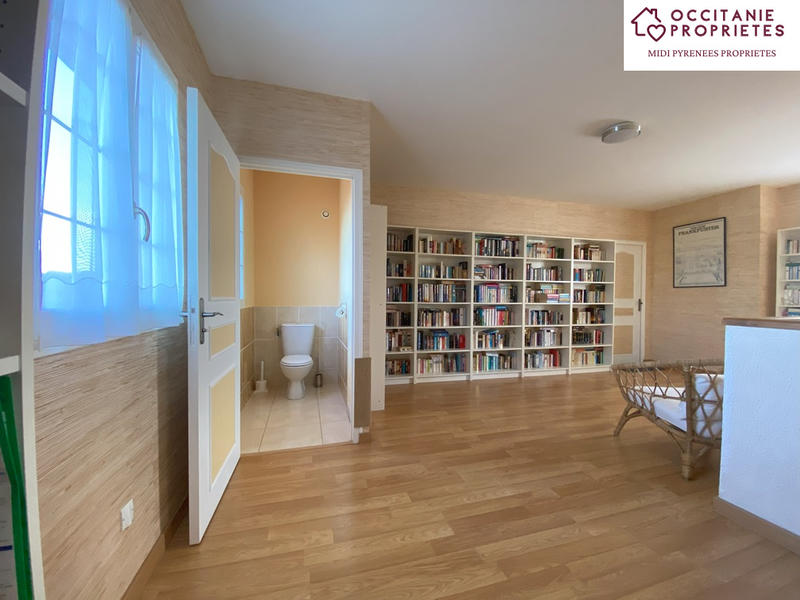 Maison - 211 m² - 5 pièces