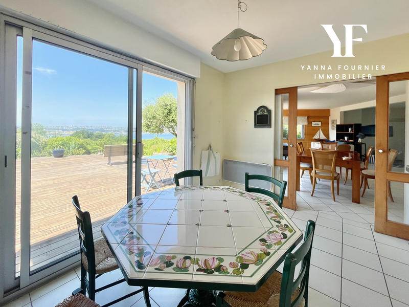 Maison - 199 m² - 7 pièces