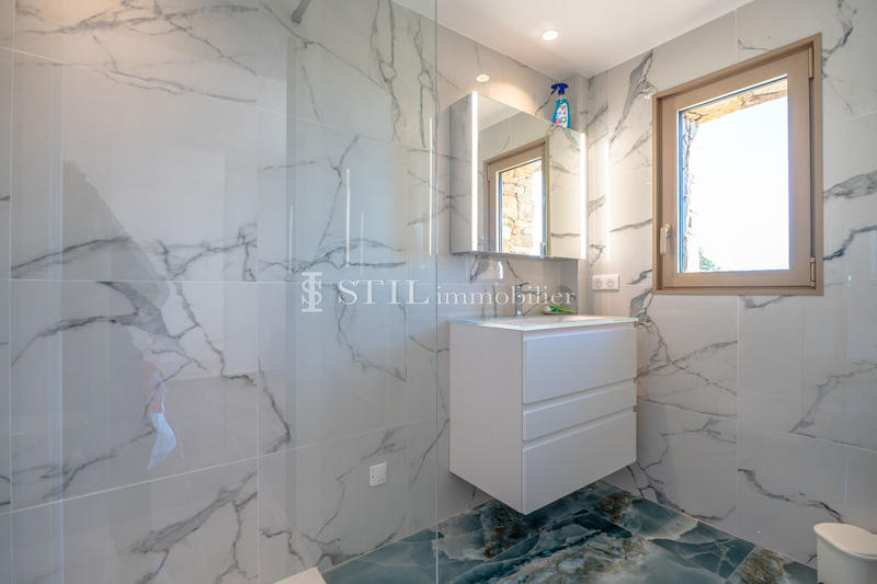 Villa - 350 m² - 6 pièces