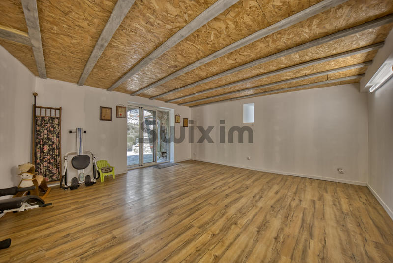 Mas - 505 m² - 15 pièces