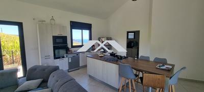 Villa - 100 m² - 4 pièces