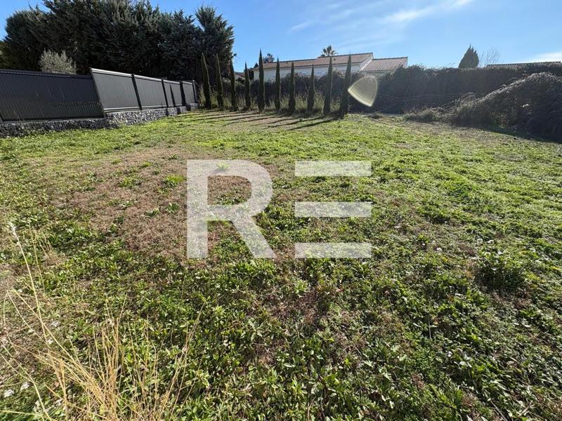 Terrain constructible - 298 m²