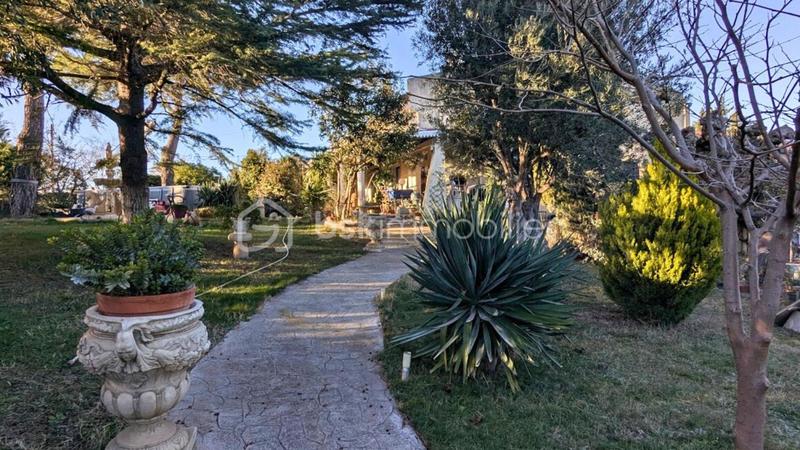 Maison - 320 m² - 8 pièces