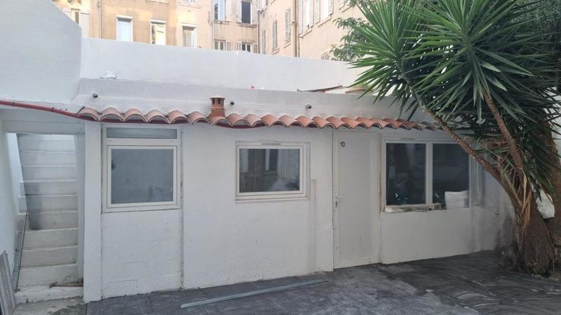 Studio - 15 m² - 1 pièce