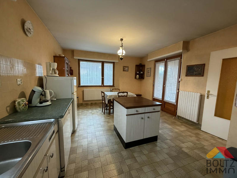 Maison - 186 m² - 6 pièces