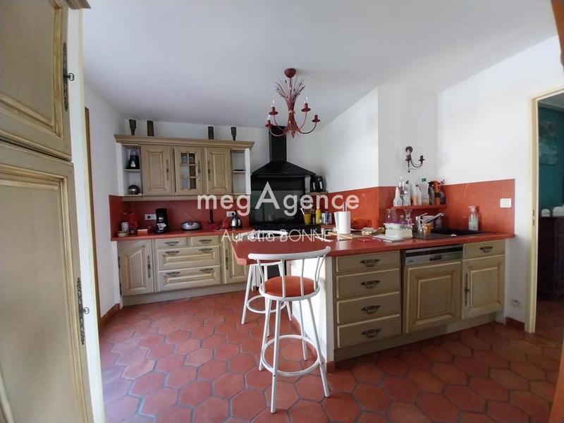 Maison - 170 m² - 10 pièces