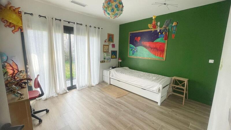 Maison - 162 m² - 5 pièces