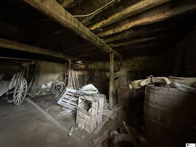 Maison ancienne - 414 m² - 4 pièces