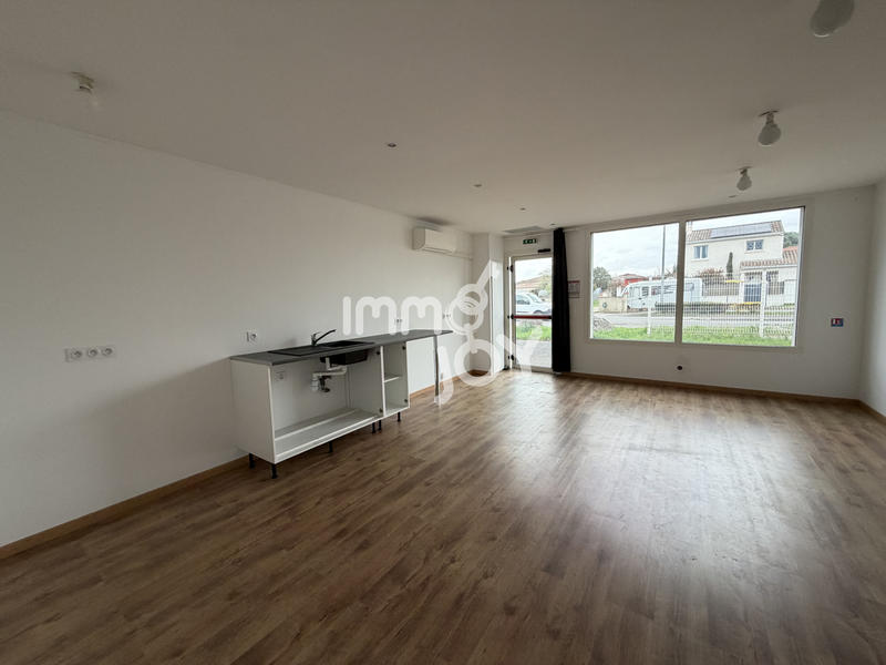 Local commercial - 65 m² - 2 pièces