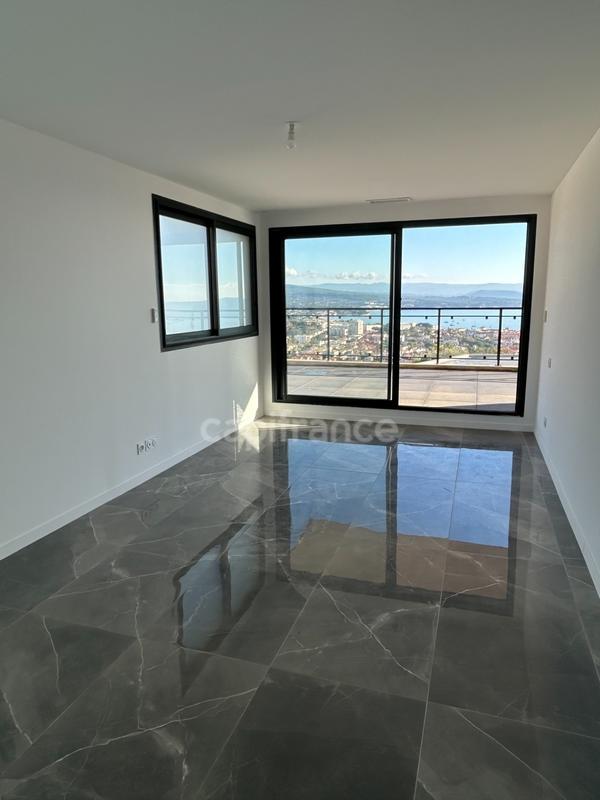 Maison - 143 m² - 3 pièces