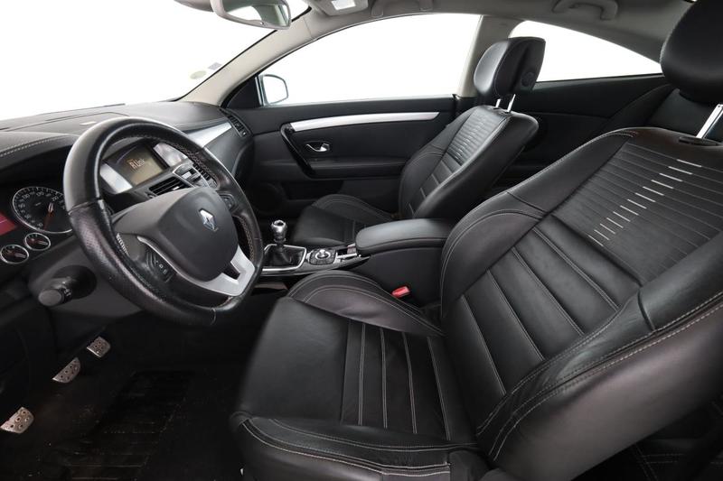 Renault Laguna Coupé 2.0 dCi Intens 175 ch