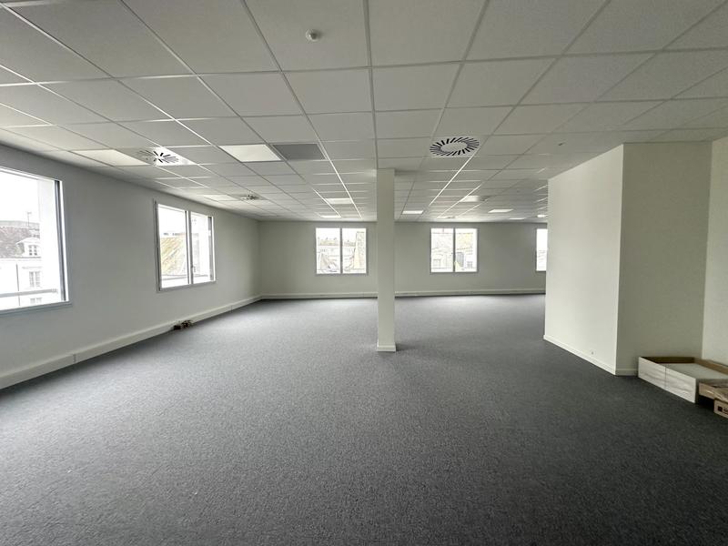 Bureau - 135 m²
