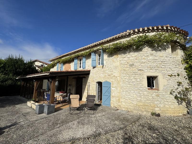 Maison - 144 m² - 6 pièces