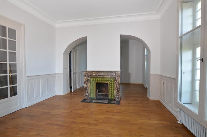 Demeure - 217 m² - 11 pièces